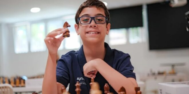 Niño argentino logra récord en ajedrez