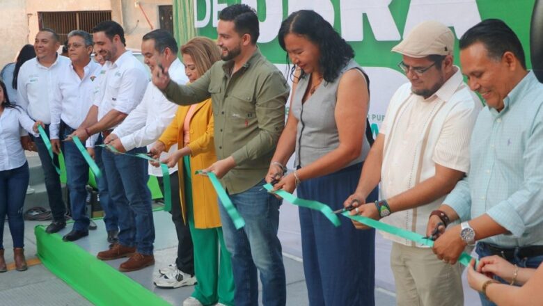 Inaugura Munguía pavimentación de calle Juárez en Las Palmas