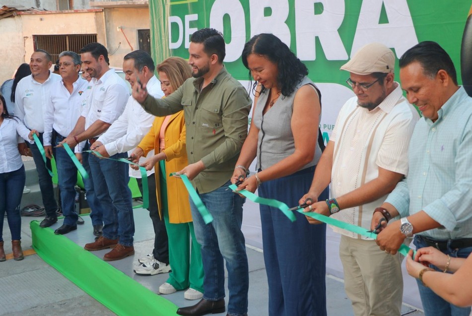 Inaugura Munguía pavimentación de calle Juárez en Las Palmas