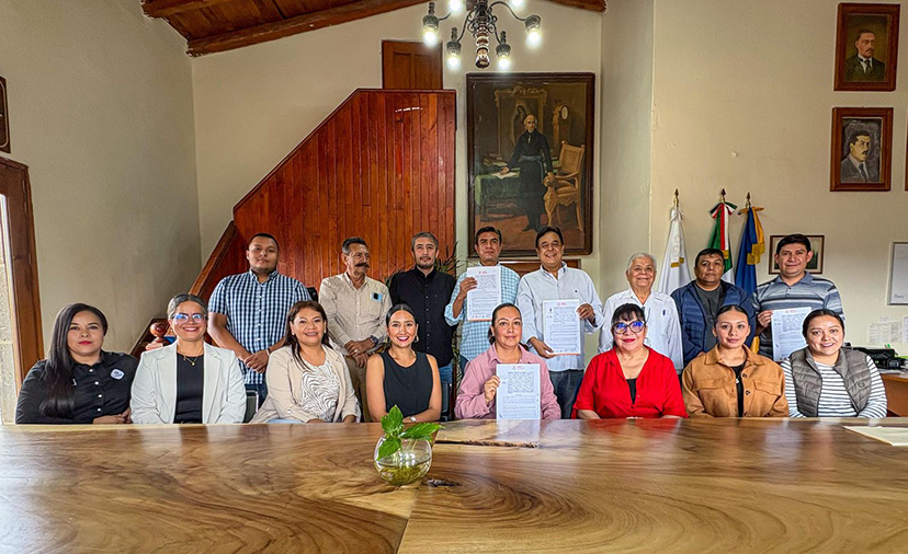 Firma IDEFT convenios con ayuntamientos de Tapalpa y Tonila
