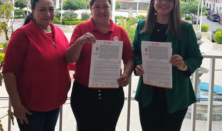 Firma IDEFT convenio con gobierno de Zapotitlán de Vadillo