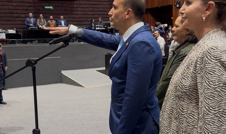 Rinde protesta Hernando Castañeda como diputado federal