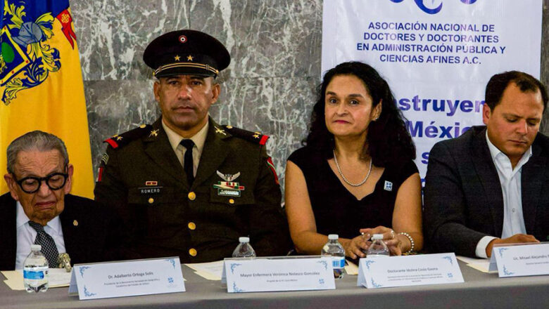 Doctores buscan aportar a la administración pública