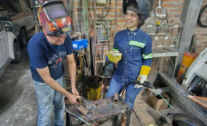 Impulsa IDEFT capacitación en soldadura para cubrir demanda