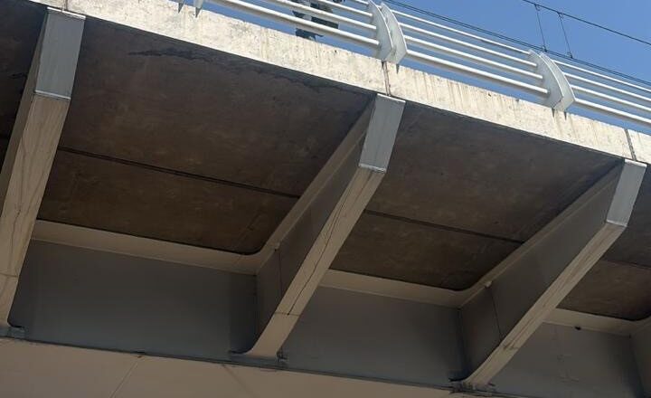 Policías viales evitan intento de suicidio