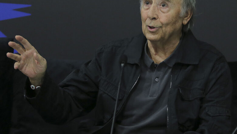 Serrat sostiene encuentro con la prensa en FIL