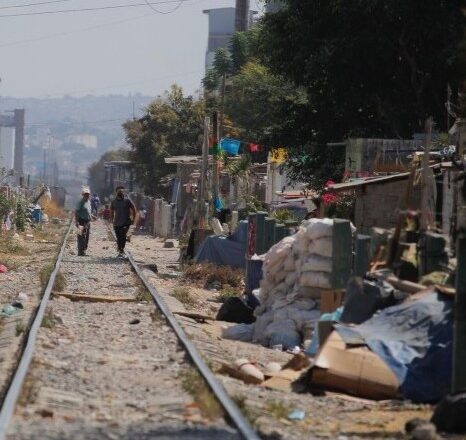 “Pueblo Quieto” y el tren