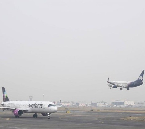 Cancelaciones generan caos en aeropuerto de Vallarta