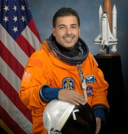 Astronauta mexicano comparte la experiencia del espacio