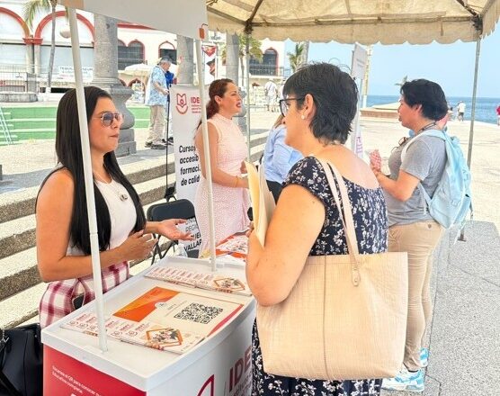 Participa IDEFT en Feria Nacional del Empleo en Vallarta