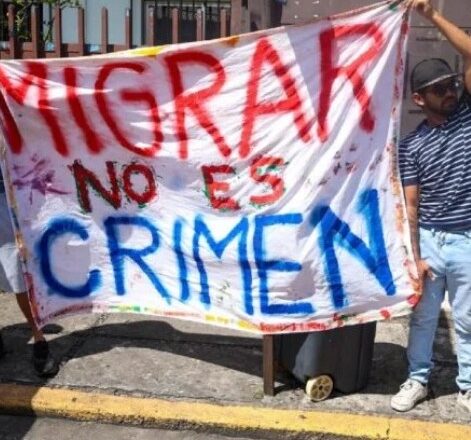 Deportan cubanos a Tabasco y Chiapas
