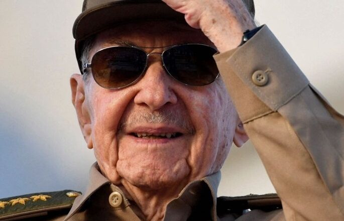 EU va ahora por Raúl Castro, expresidente de Cuba