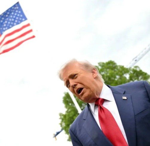 Anuncia Trump conversaciones con Cuba