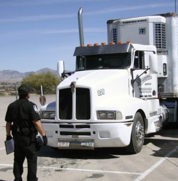 Cancela EU 20 mil visas a camioneros por no saber inglés