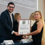 Entregan reconocimiento de derechos humanos a universitarios