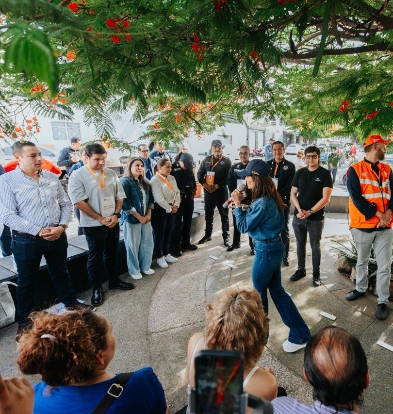 Anuncia Vero Delgadillo inversiones para colonia El Retiro