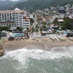 Playa de Puerto Vallarta pierde 13 mil metros cuadrados