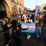 Agrede colectivo trans a reportera de Grupo Imagen