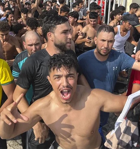 Miles revientan frontera de Marruecos y España