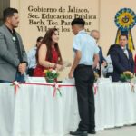 Entrega IDEFT constancias a estudiantes de Villa de los Niños