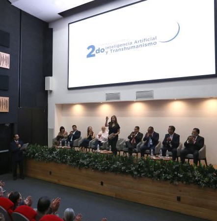 Inaugura Karla Planter congreso de IA y transhumanismo