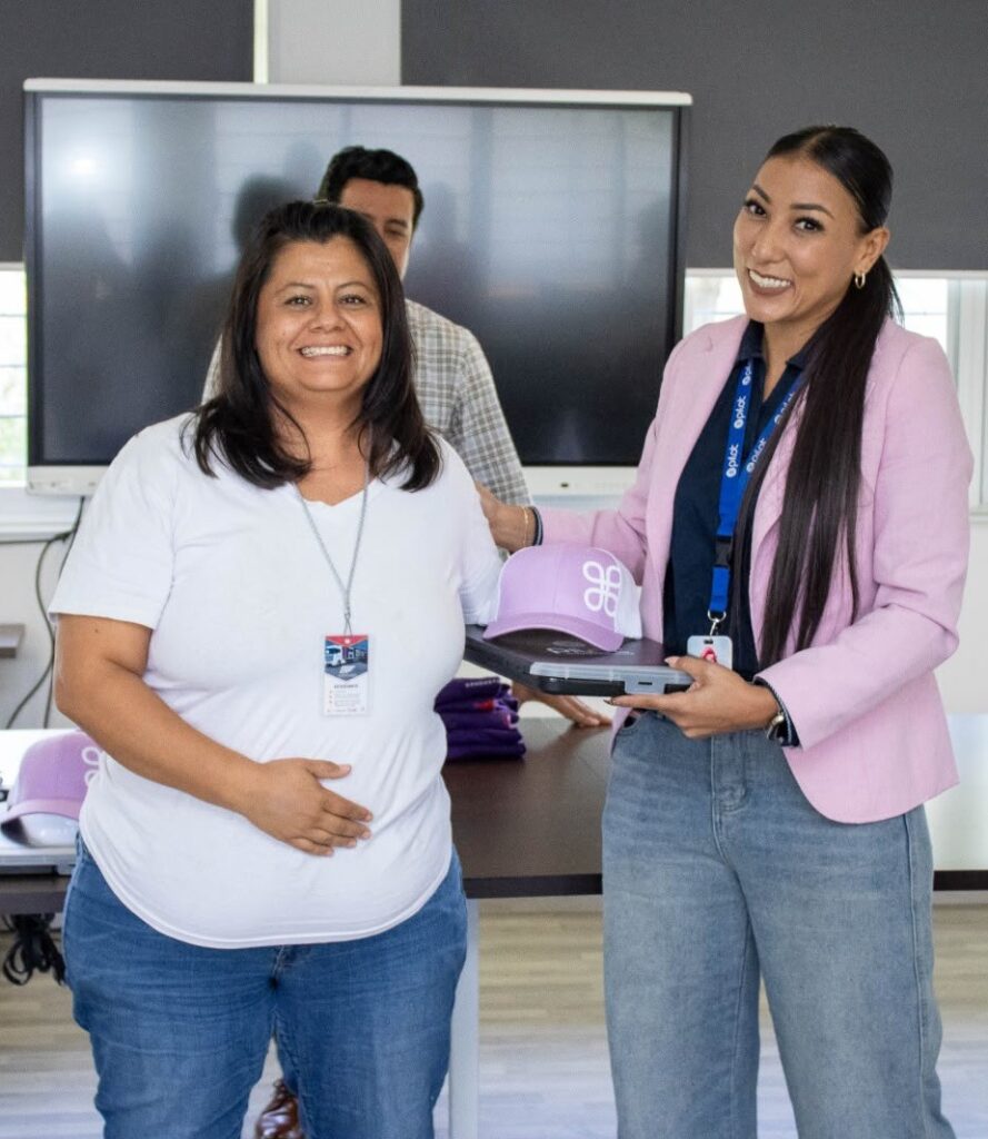 Abre camino IDEFT a mujeres en el transporte de carga