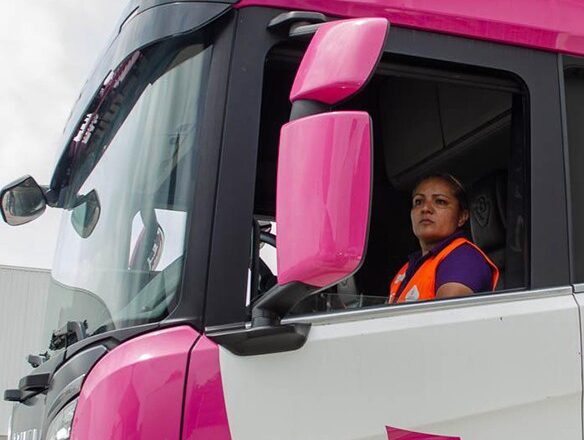 Apoya IDEFT incorporación de mujeres en auto transporte