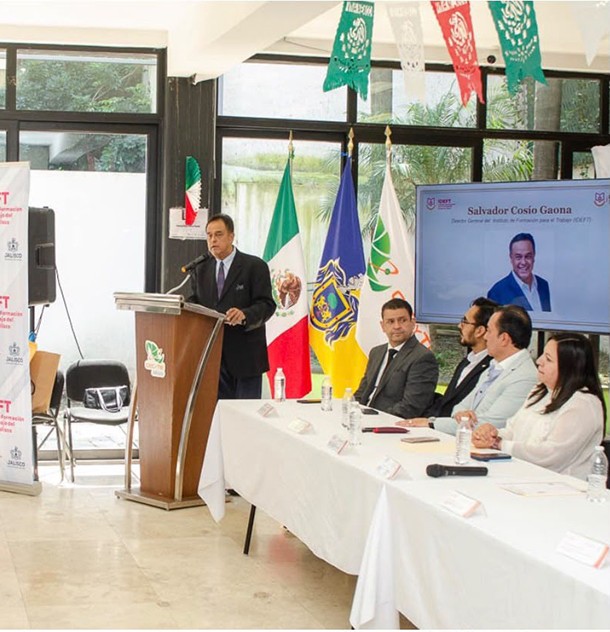 Certifica IDEFT a 41 servidores públicos en atención ciudadana
