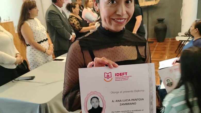 Entrega IDEFT Constancias de capacitación en Jocotepec