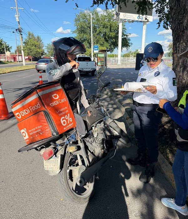 Sanciona SETRAN a 92 motociclistas de plataformas