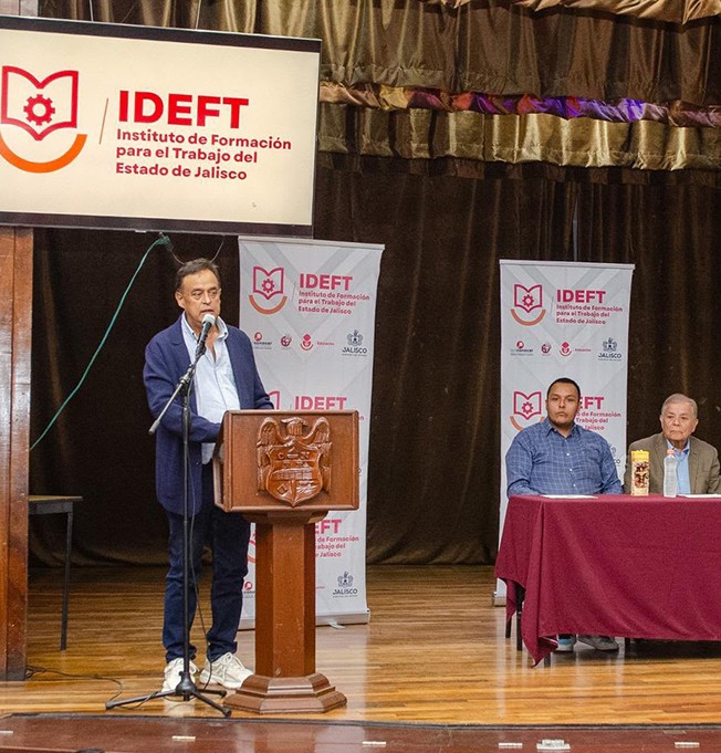 Amplía IDEFT oportunidades de empleo en Zapotlán y Autlán