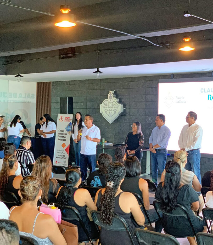 Otorga IDEFT capacitación a más vallartenses