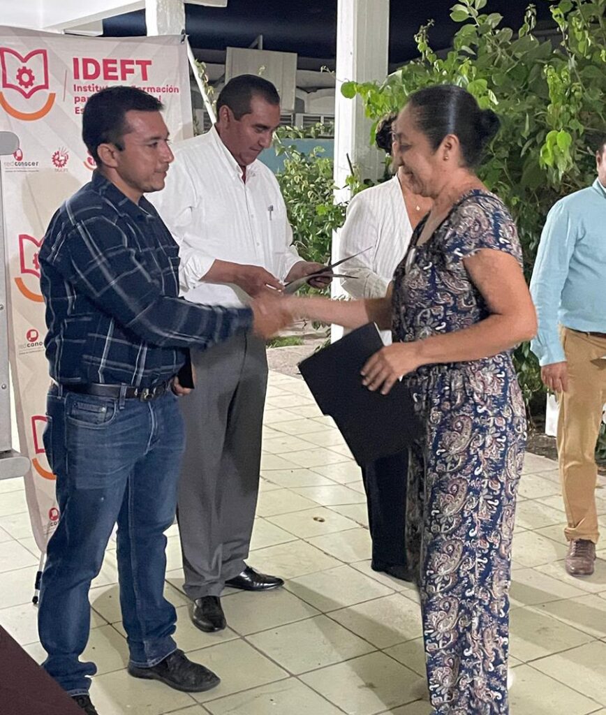 Acerca IDEFT capacitación a comunidades rurales